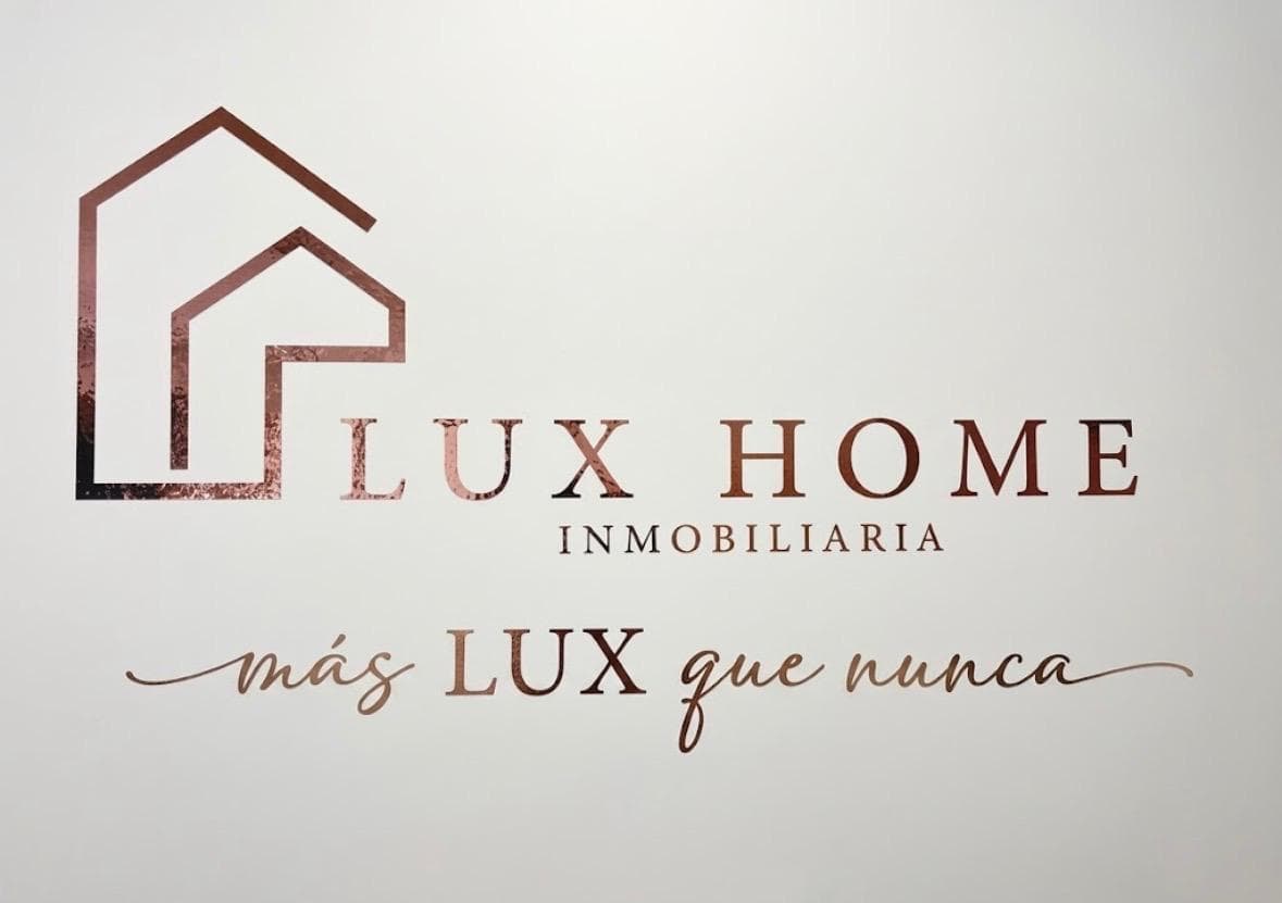 Logotipo de LuxHome Inmobiliaria: más LUX que nunca
